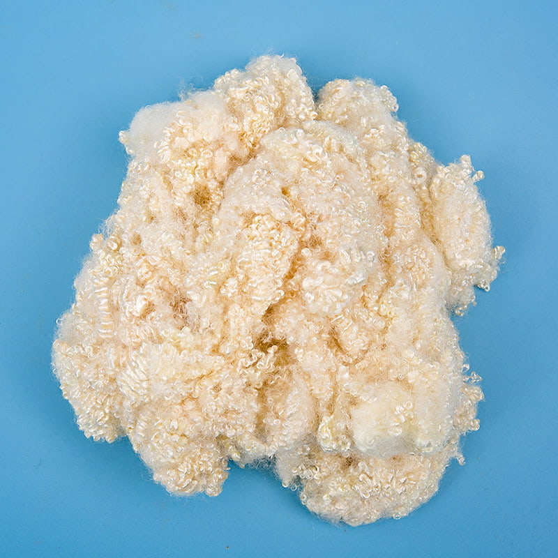 হালকা হলুদ ফাঁপা সিলিকন কনজুগেটেড পলিয়েস্টার স্টেপল ফাইবার 3D×32mm হালকা হলুদ ফাঁপা সিলিকন কনজুগেটেড পলিয়েস্টার স্টেপল ফাইবার 3D×32mm